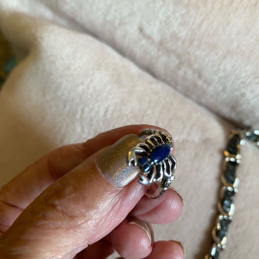 Ring - Picture 2 of 3